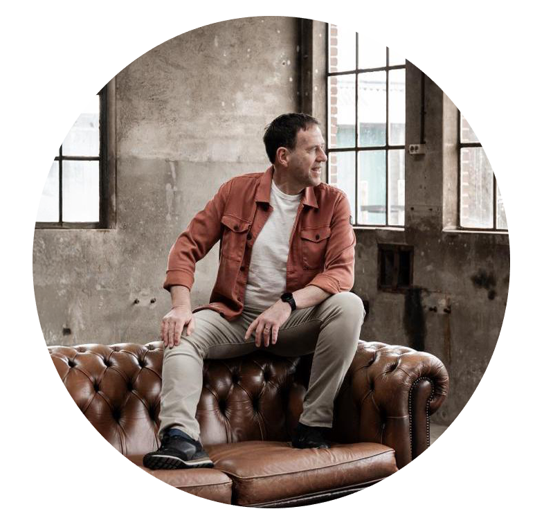 Collegas van bedrijf NTP komen in actie voor Bert